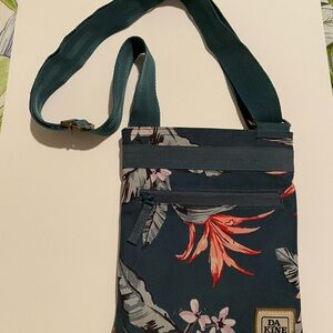 Dakine Blue Floral Pattern Bag Great Condition